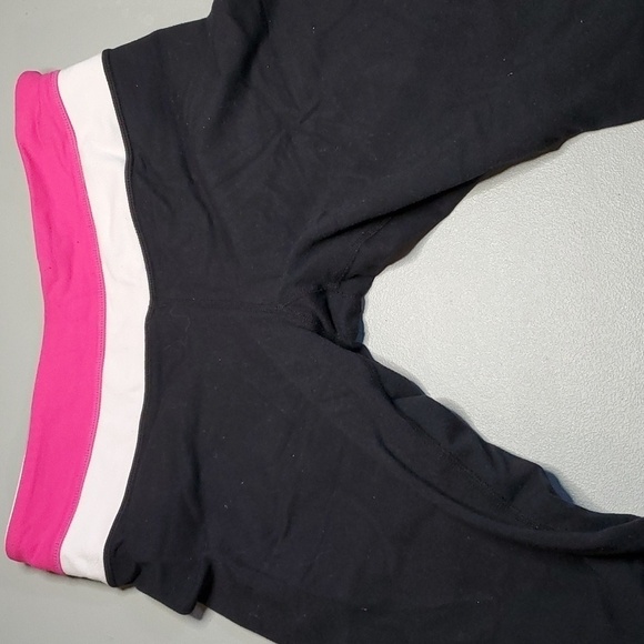 Lululemon black size 6 cropped leggings - Picture 5 of 6